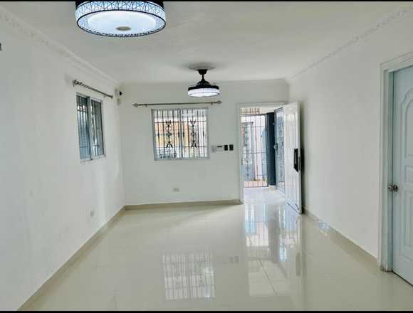 Casa de venta en el Residencial Don Miguel SDE.