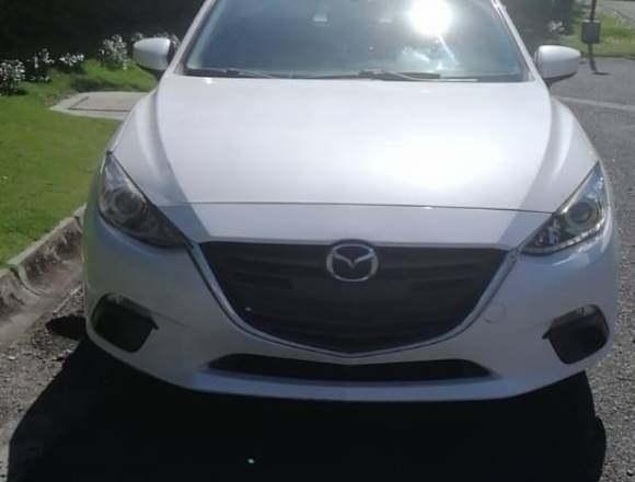 Mazda 3 año 2016, blanco 