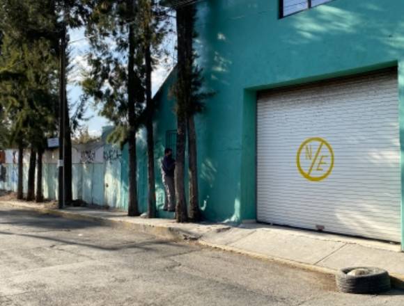 Vendo como bodega o terreno en esquina 