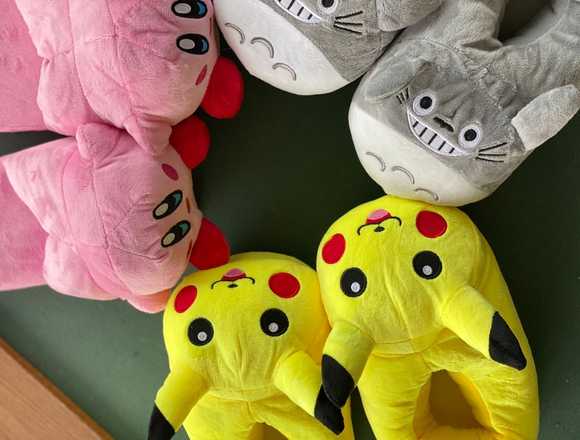 Pantuflas de Totoro, pikachu y Kirby 