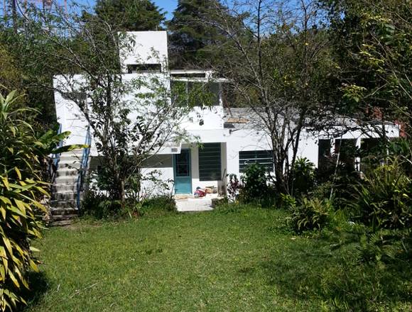 Se vende terreno de 250 m². Urbanización el Junko.