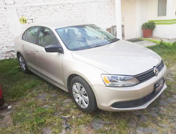 Jetta 2014 remato por deuda fotomultas