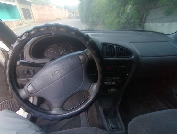 Geo metro 99 motor inyectado 1.3 A|C 4 puertas 		V