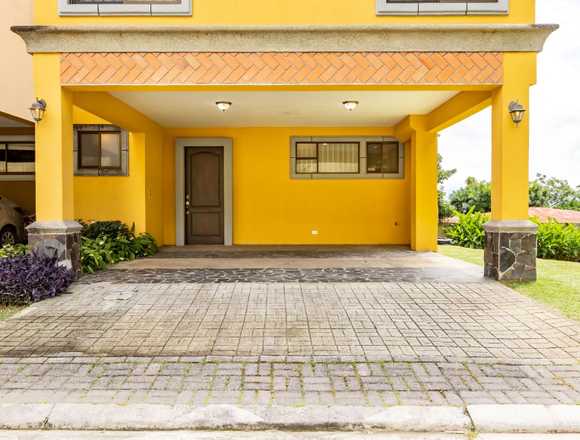 Hermosa casa 4 habitaciones, San Antonio Escazú