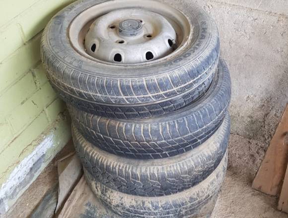 Se venden llantas para Susuki Maruti