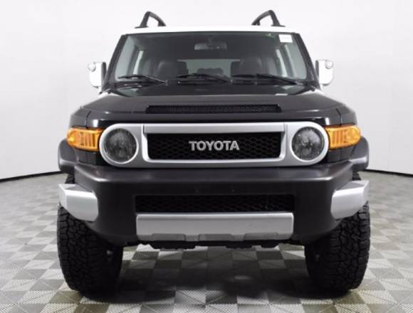 TOYOTA FJ CRUISR AÑO 2010