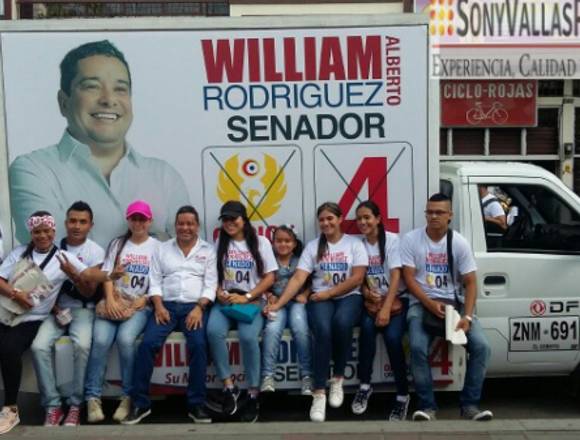 publicidad exterior en carro valla