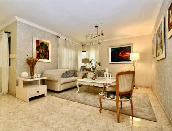 VENDO CASA EN ARROYO HONDO VIEJO EN ESQUINA