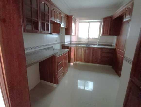 ALQUILO APARTAMENTO EN EVARISTO MORALES