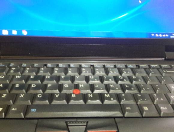 Se vende Portatil negro Lenovo