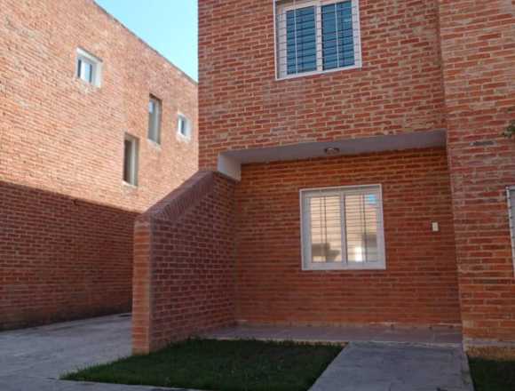 OMERY SÁNCHEZ VENDE Townhouse Res Vajegreda