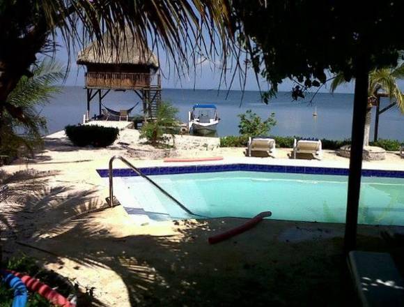 Hermosa casa de Playa en Venta isla Barú