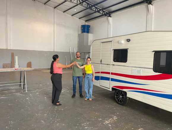 Hasta 4 pasajeros en esta casa rodante nueva