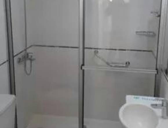 Divisiones de baño en aluminio 