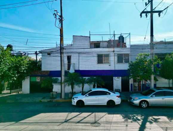 Casa en venta por Mercado de Abastos