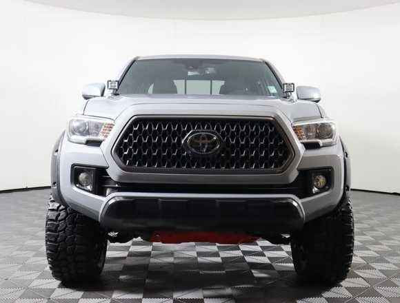 TOYOTA TACOMA AÑO 2018