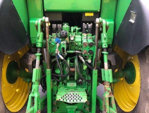 Tractor Agrícola John Deere 6430 Año: 2009