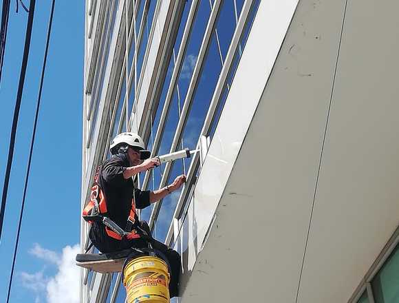 Trabajo en alturas con cuerdas