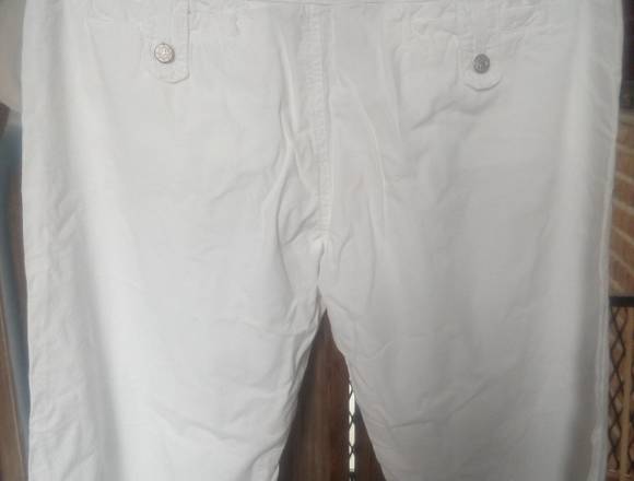 PANTALONES Y CALZA DE MUJER