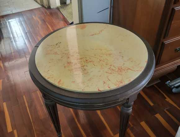 Se vende mesa esquinera