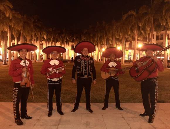 Mariachi Internacional Águilas de México Gye