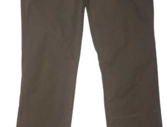 Pantalón café para hombre