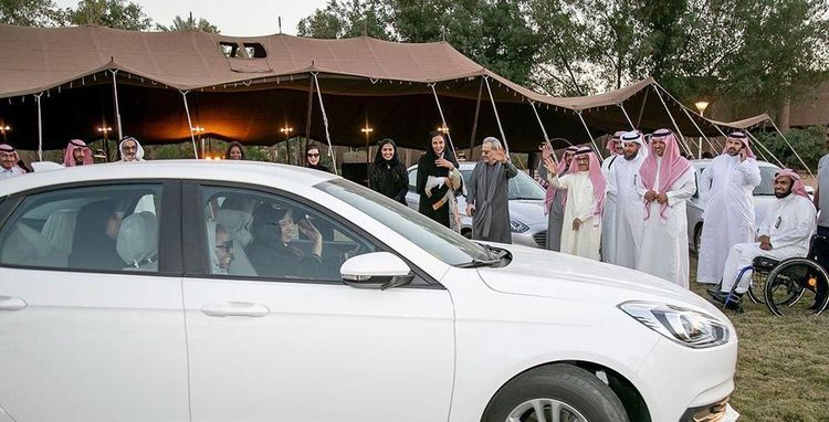 Captinah | Alwaleed Philanthropies empowers women by giving them cars to work as female drivers with Careem company and participate in increasing the economic growth of the KSA