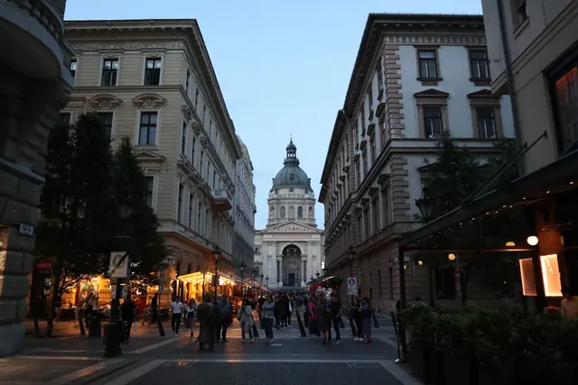 Budapest Zimmer mieten: Ein Zimmer in einer bewohnten Wohnung