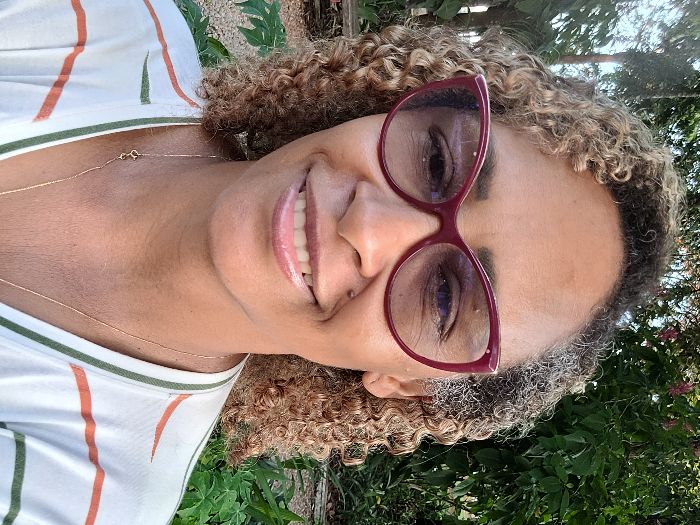 Ecislene V.