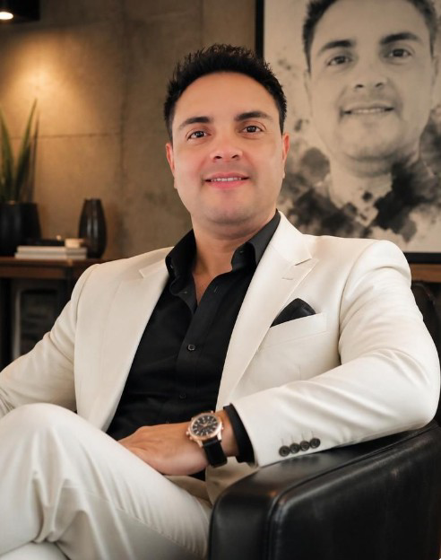 Luciano F.