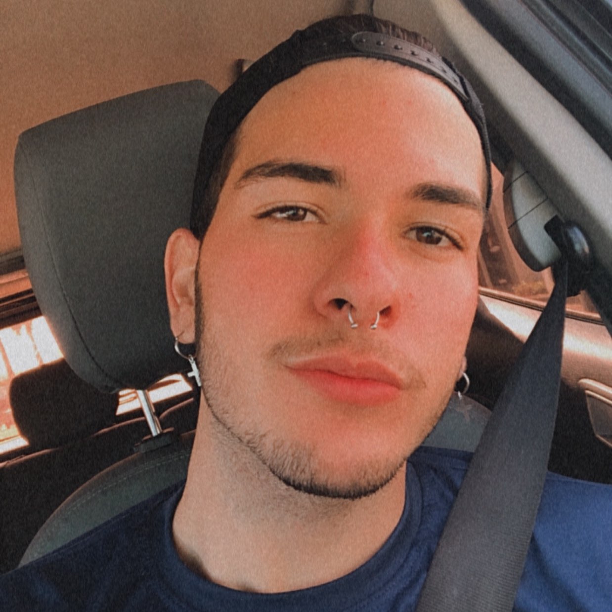 Lucas R.