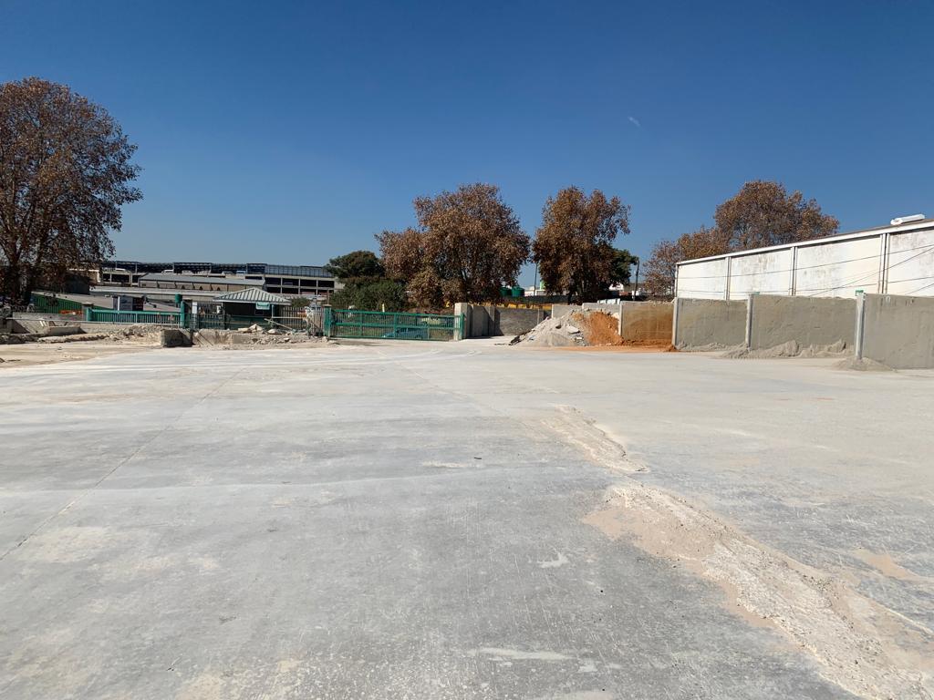 Spacious, neat industrial facility to let / for sale in Wynberg