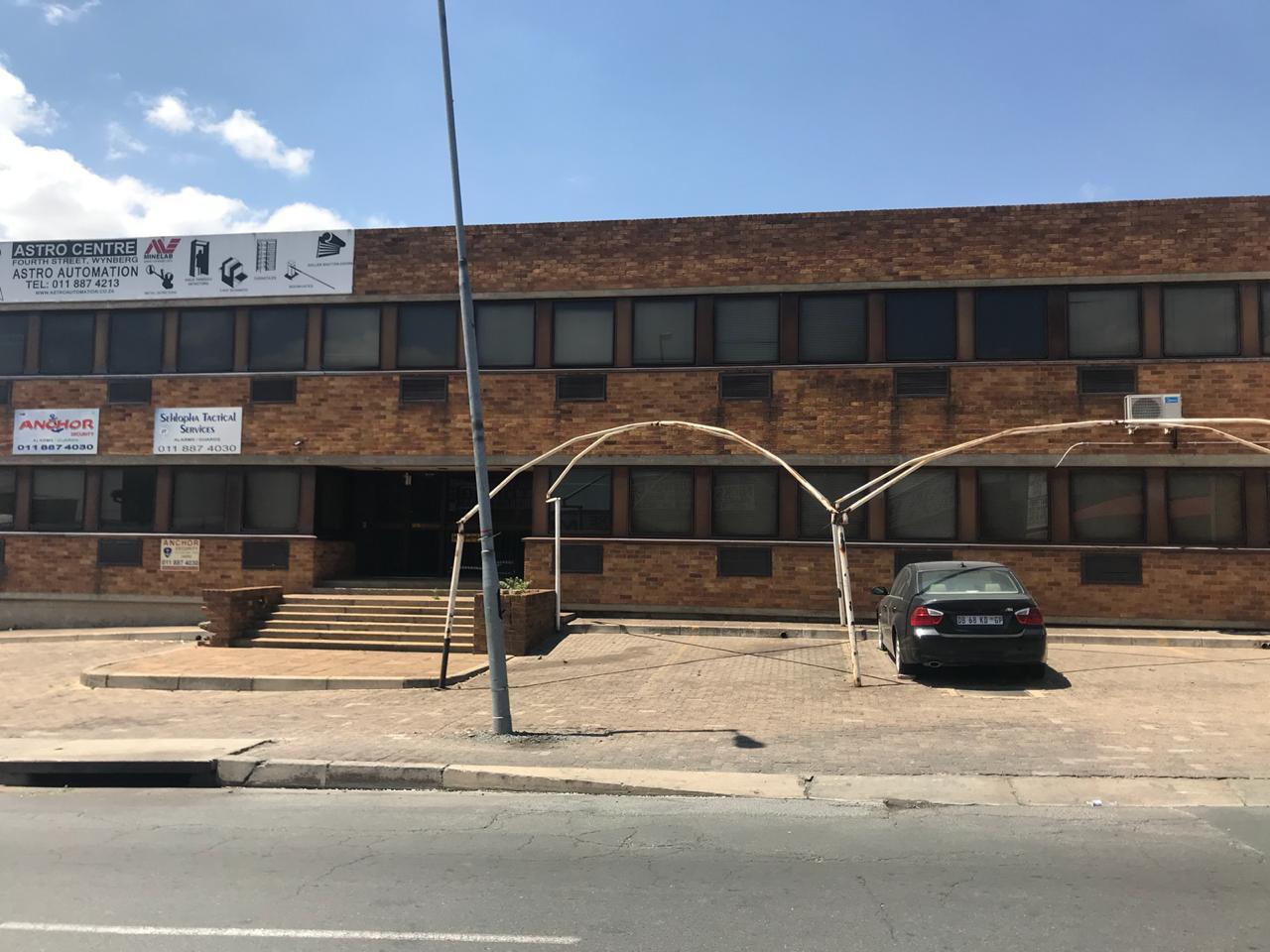 2,514sqm warehouse for rent / for sale, Wynberg