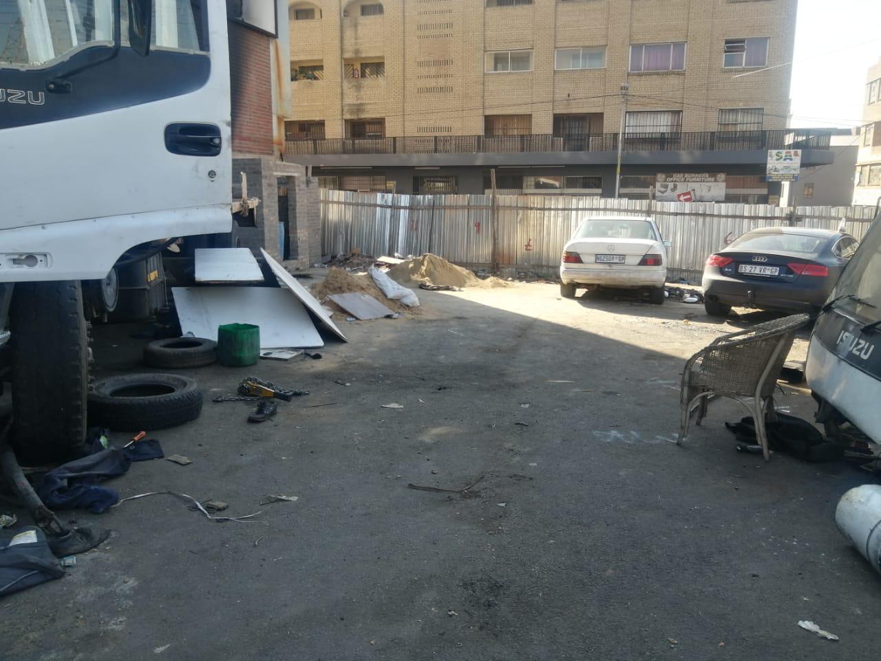 Industrial yard r sale in Fordsburg