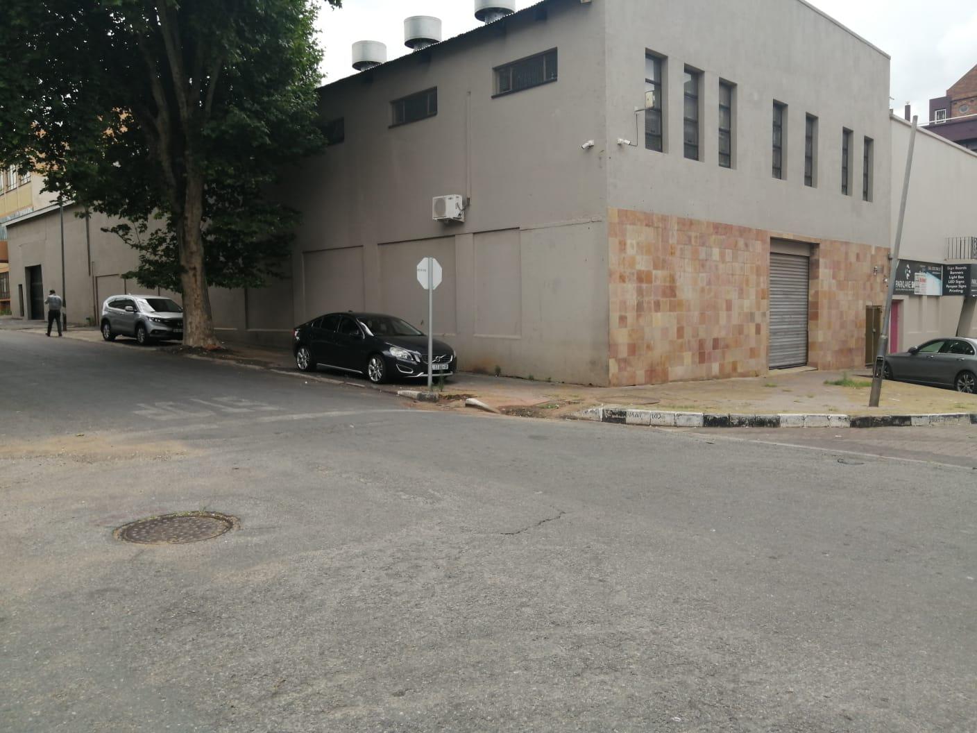 Industrial facility to let / for sale in Fordsburg