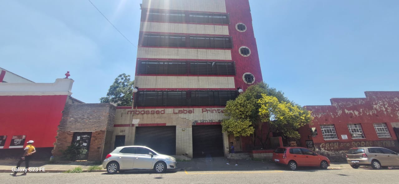 Third floor warehouse space to let in Jeppestown
