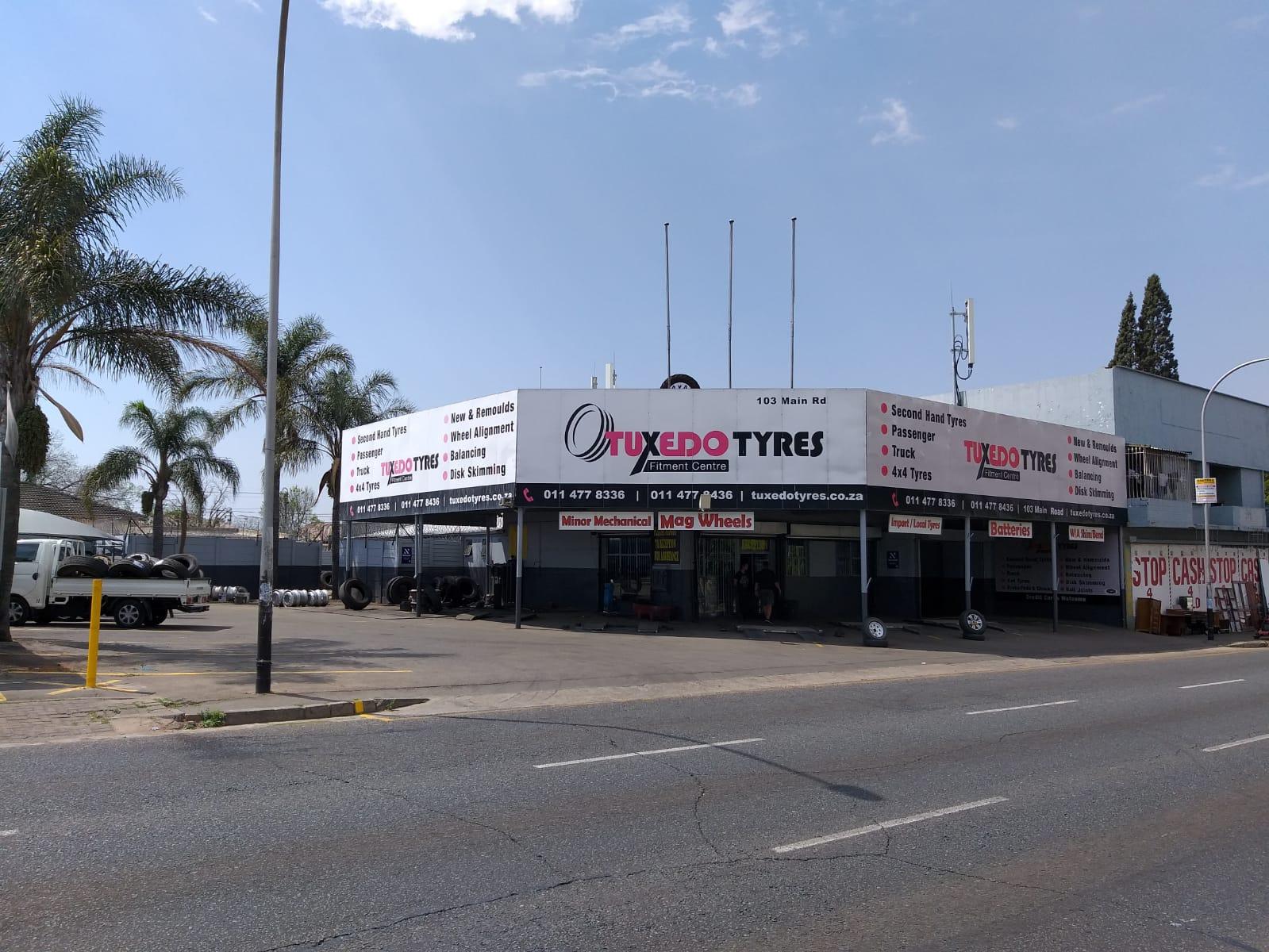 Spacious warehouse and factory for sale in Newlands