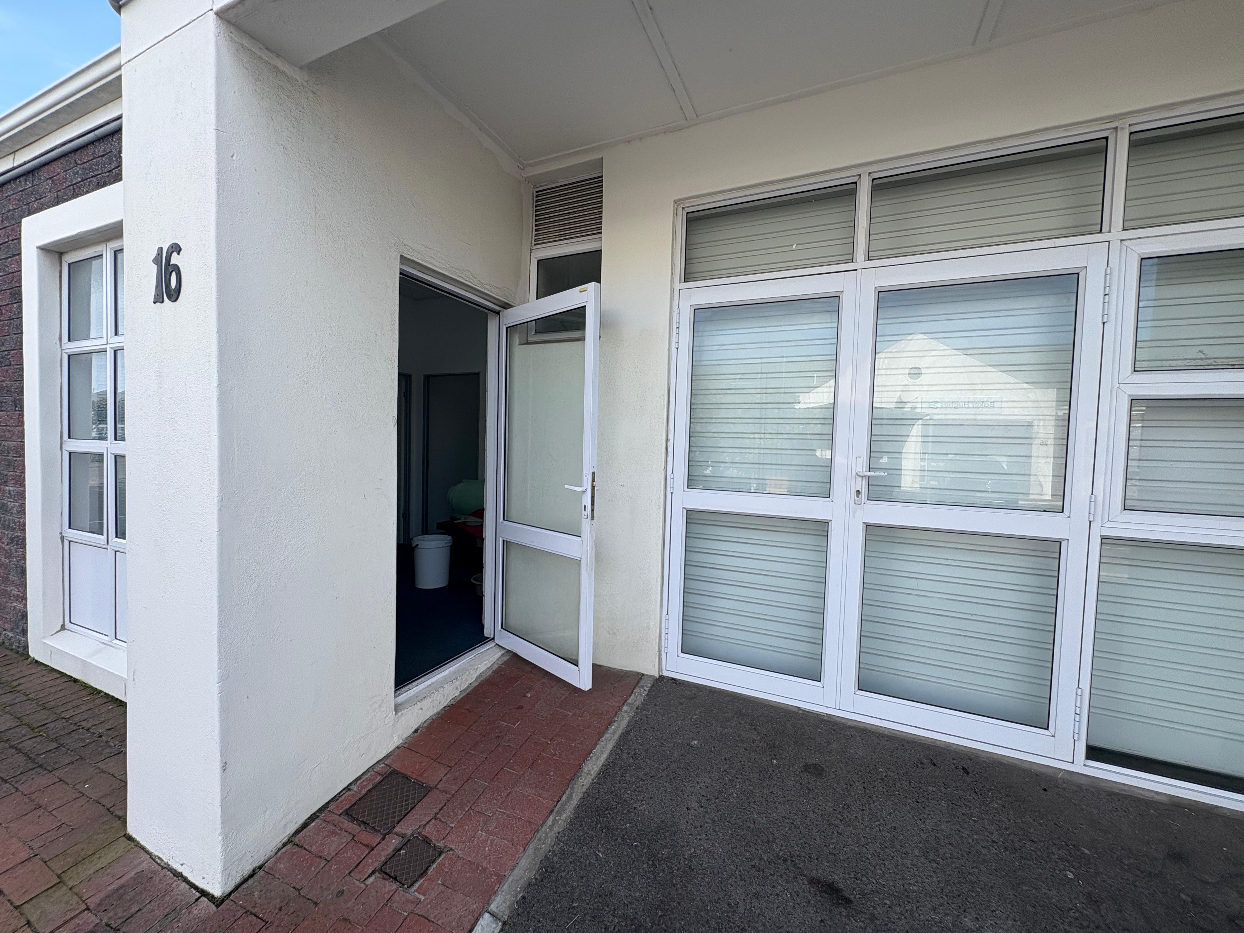 PROSPERITY BUSINESS PARK | WAREHOUSE TO RENT | MONTAGUE GARDENS | 100m²