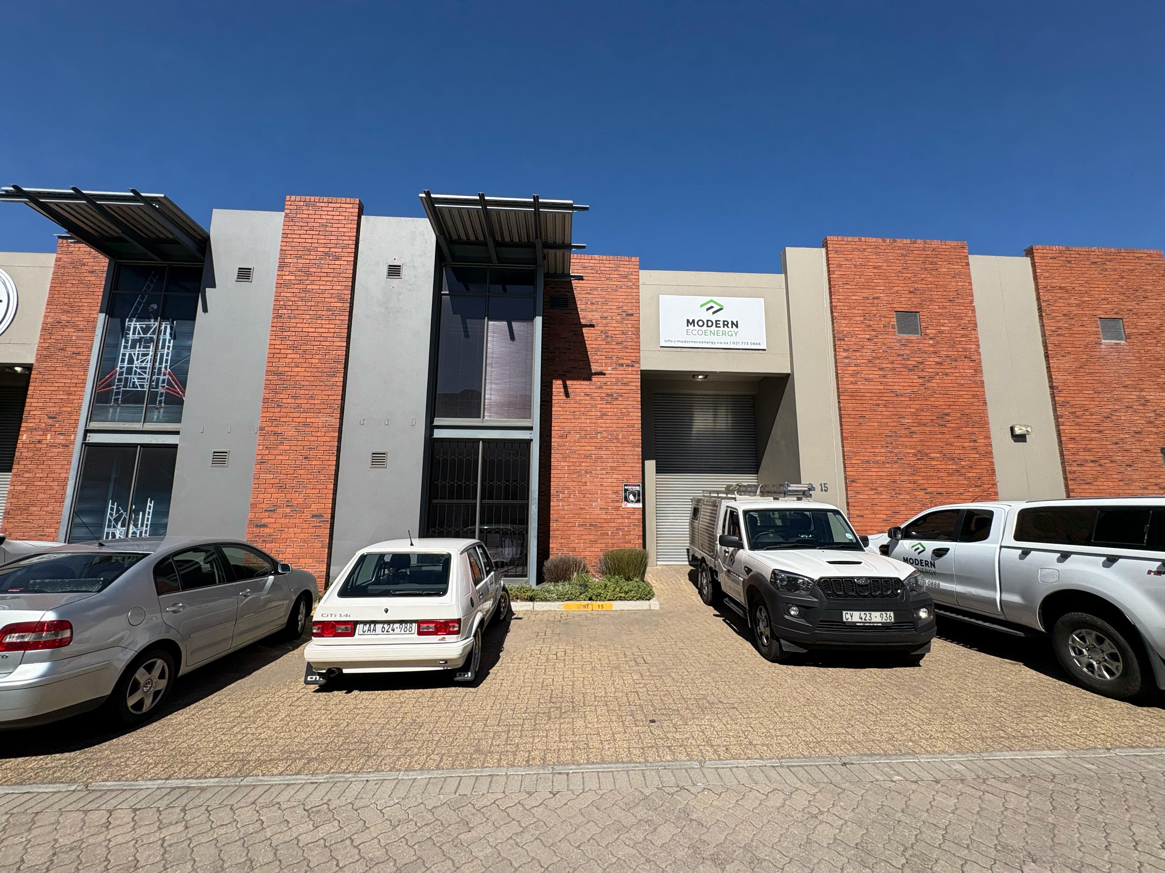 WILLOW PARK | WAREHOUSE TO RENT | STIKLAND INDUSTRIAL, BELLVILLE | 302m²