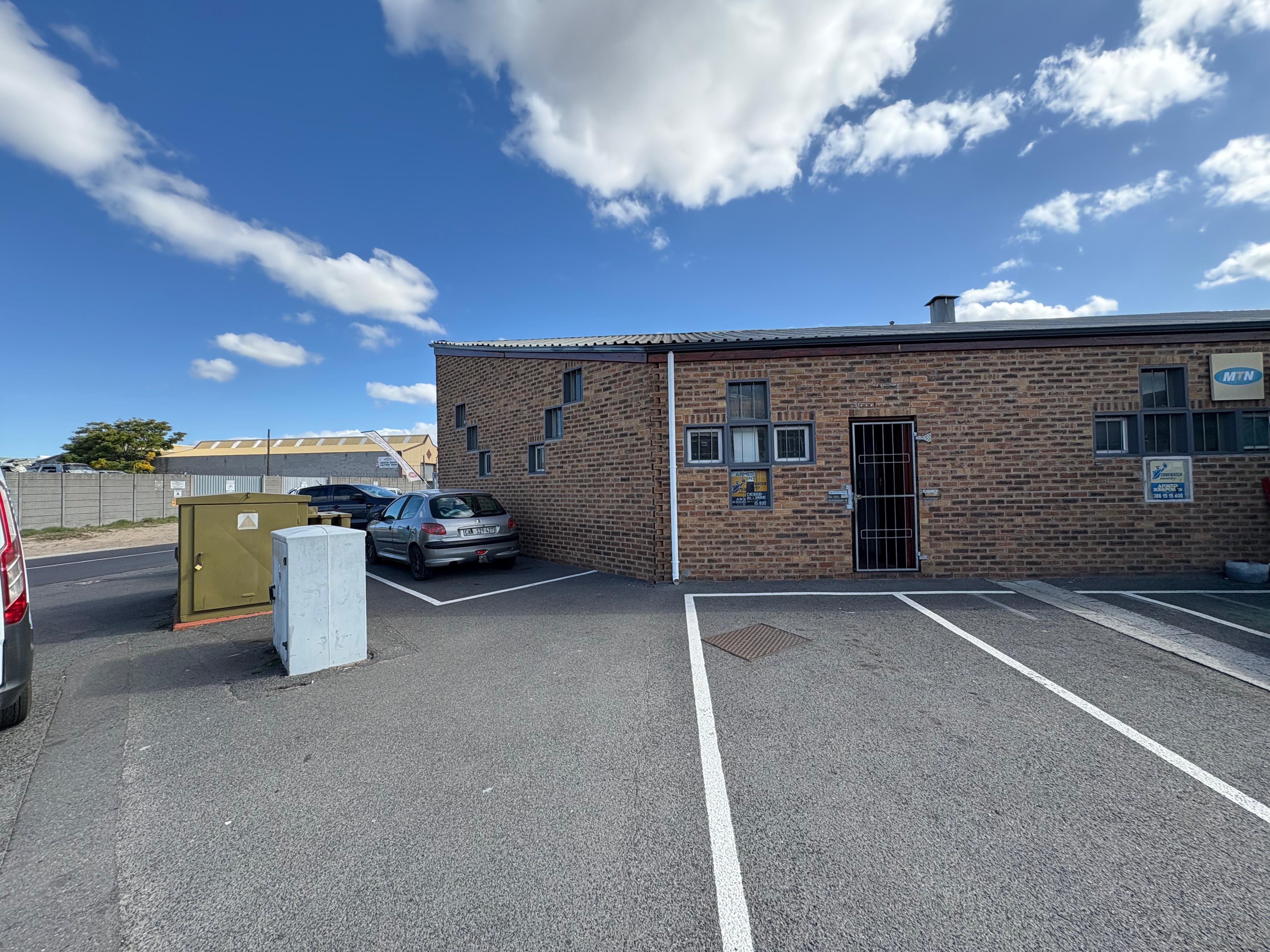STIKLAND INDUSTRIAL | WAREHOUSE TO LET | STIKLAND, BELLVILLE | 90m²