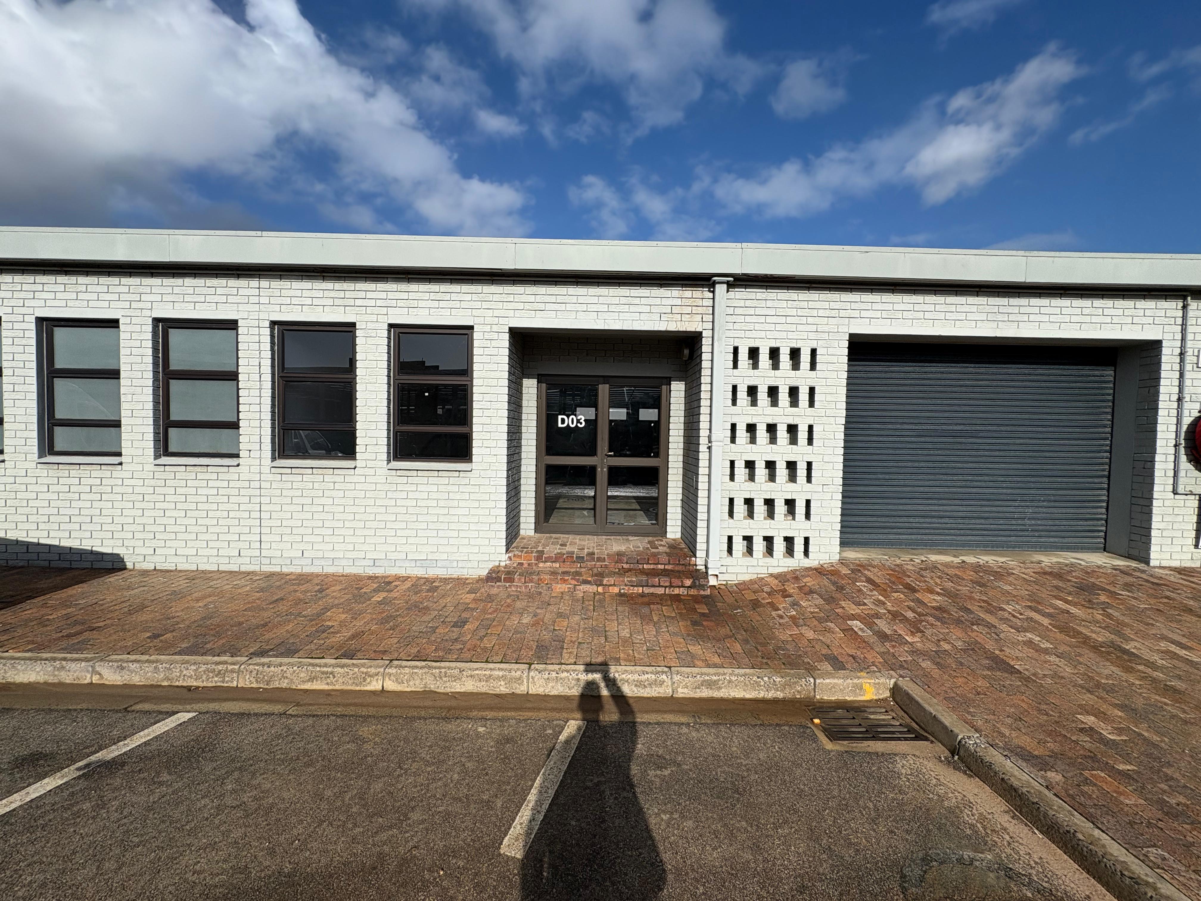SCHOOL STREET | WAREHOUSE TO RENT | MONTAGUE GARDENS | 153m²