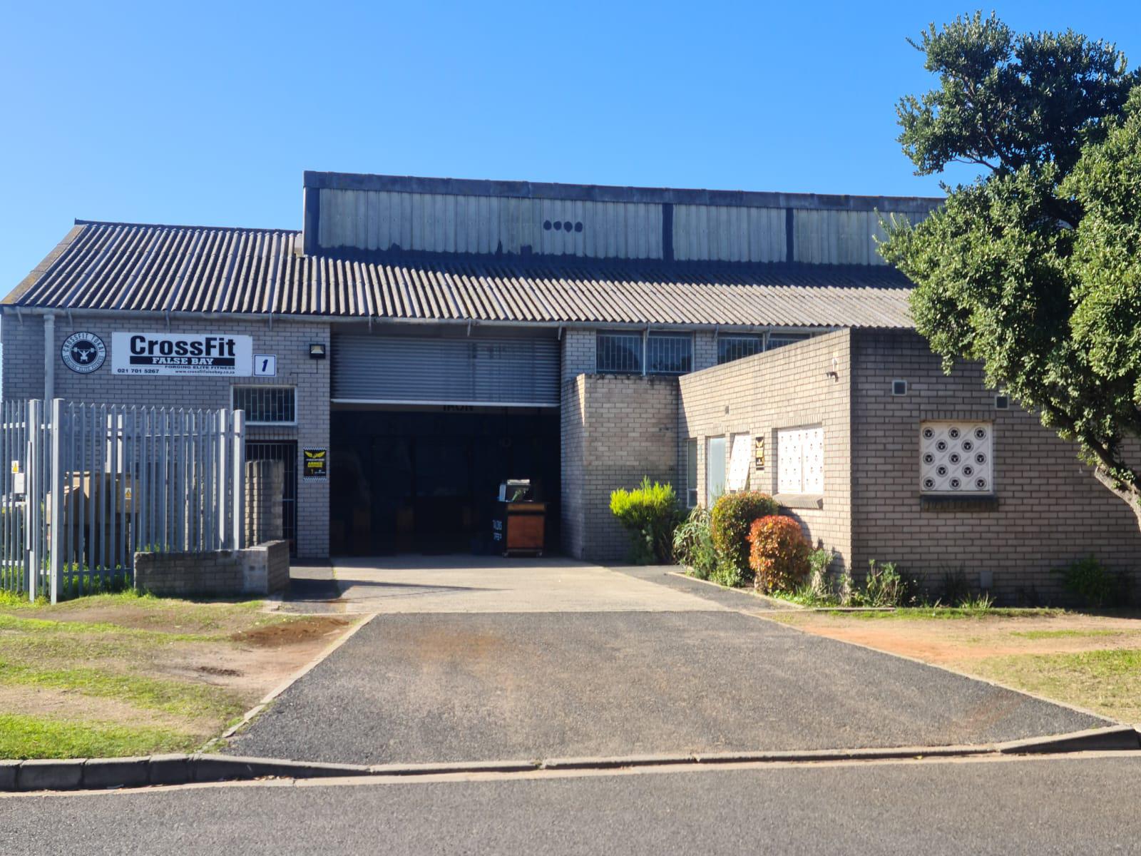 FUTURA PARK | INDUSTRIAL UNIT TO LET | RETREAT | 366m²