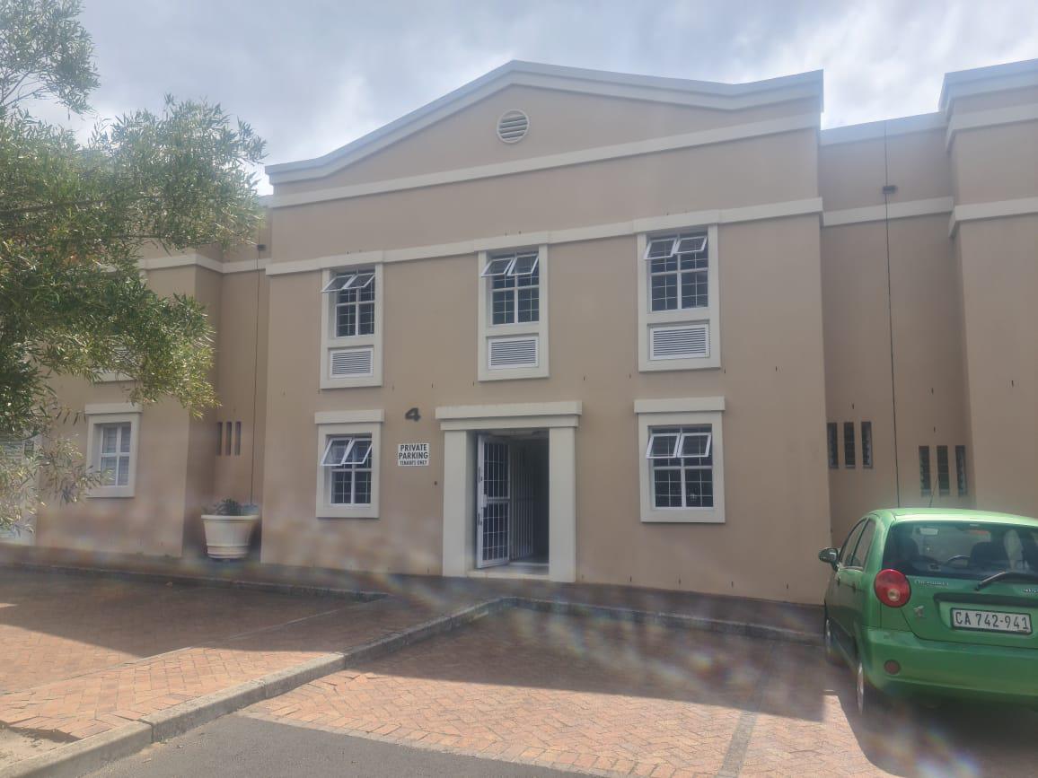 FREEWAY BUSINESS PARK | WAREHOUSE TO LET | STIBITZ STREET, WESTLAKE | 438m²