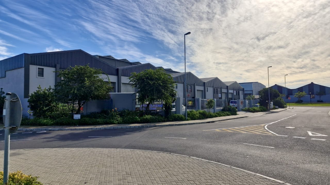 COLUMBUS CRESCENT | INDUSTRAIL WAREHOUSE TO RENT | RIVERGATE, MILNERTON | 200m²