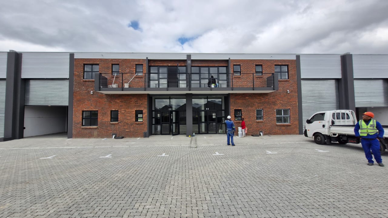 BLAAUBERG BUSINESS PARK | INDUSTRIAL WAREHOUSE FOR SALE | KILLARNEY GARDENS | 500m²