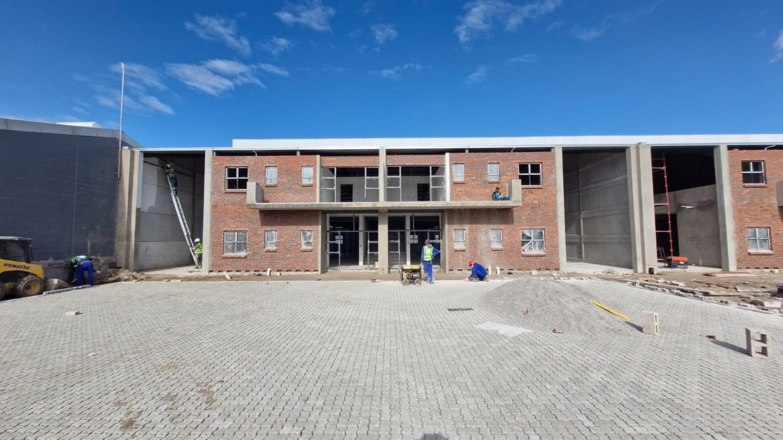 BLAAUBERG BUSINESS PARK | INDUSTRIAL WAREHOUSE FOR SALE | KILLARNEY GARDENS | 500m²