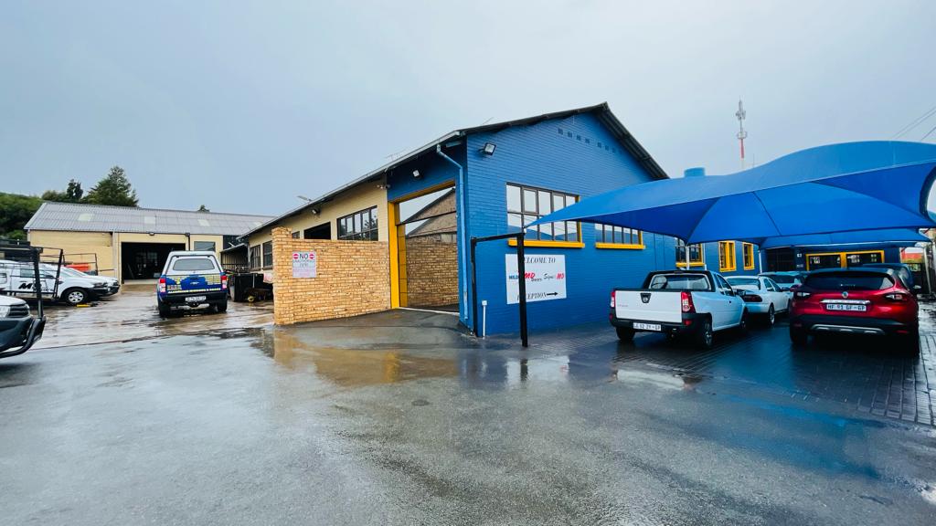 Free standing industrial facility for sale in Technikon