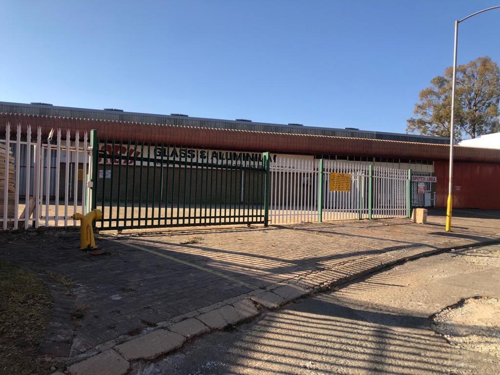 Industrial warehouse available for occupation in Princess