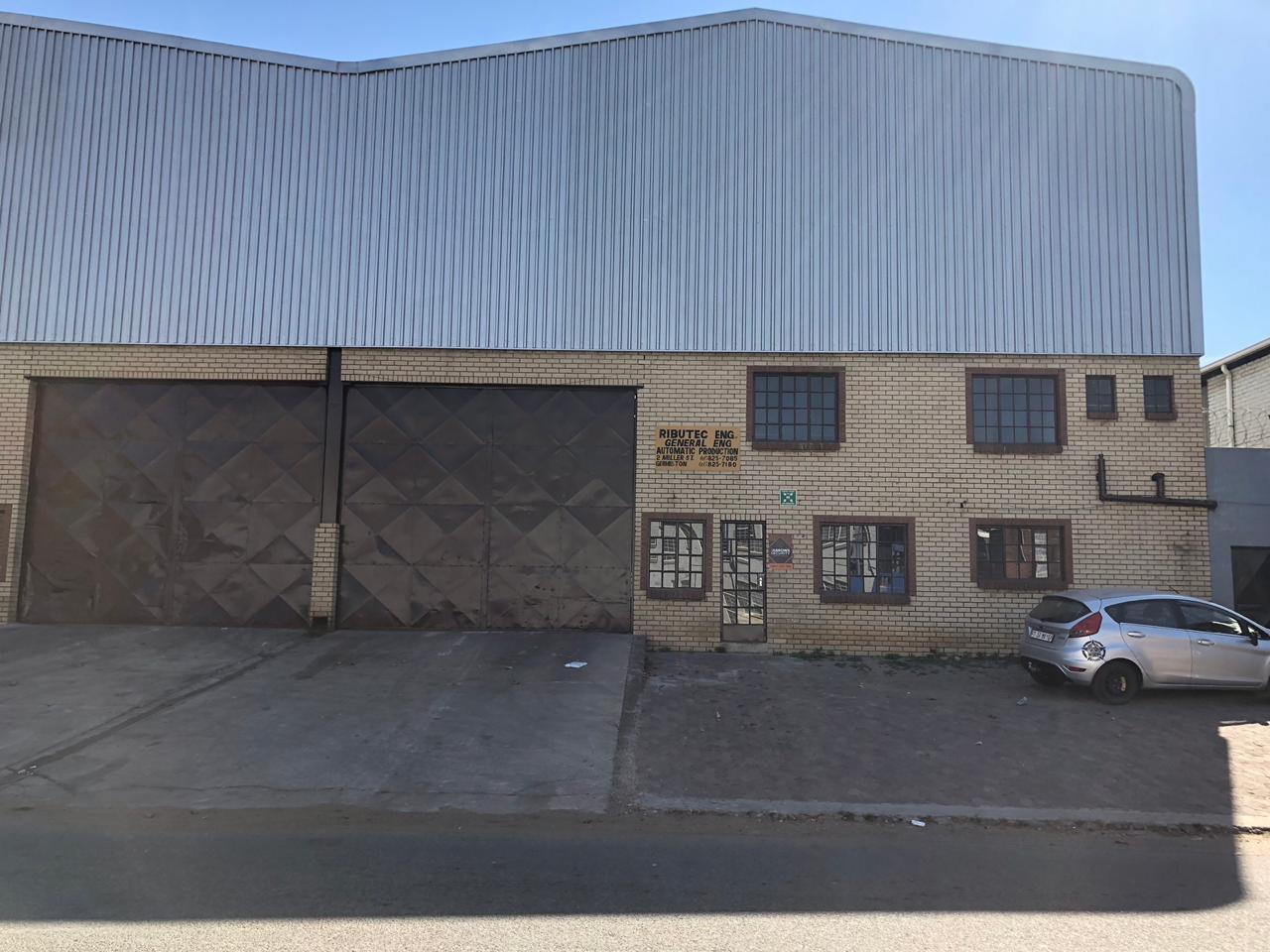 Pristine building to let in Germiston South