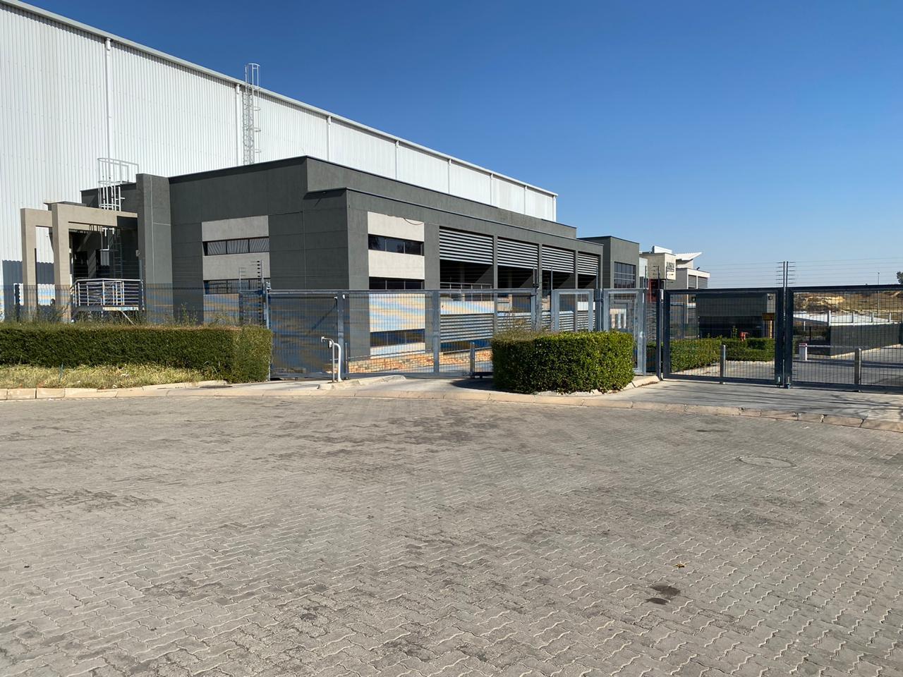 A-Grade warehouse & office building situated in Gosforth Park business park